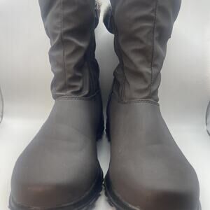 Bass Woman’s Brown Boots Size 8 Faux Fur Rubber Sole